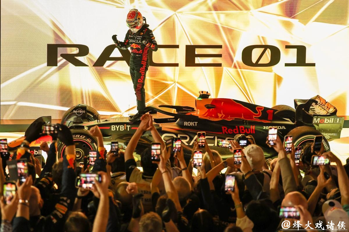 F1阿布扎比站：维斯塔潘夺冠 诺里斯第三首获总冠军
