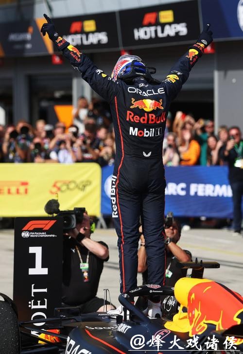 F1阿布扎比站：维斯塔潘夺冠 诺里斯第三首获总冠军